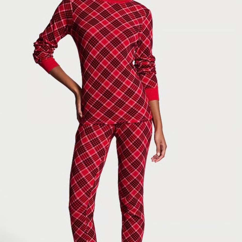 Victoria’s Secret Thermal Long Pajama Set Medium Regular - Picture 5 of 5